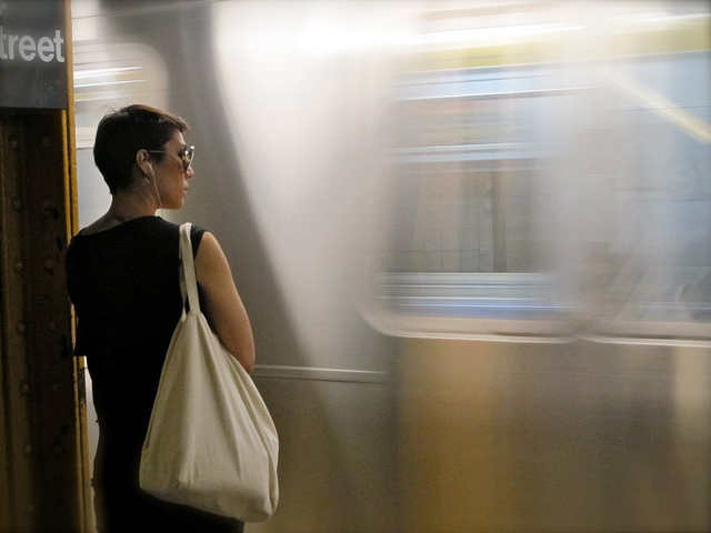 Metro Woman. Foto de Arroz com Nori no Flickr em CC, alguns direitos reservados.