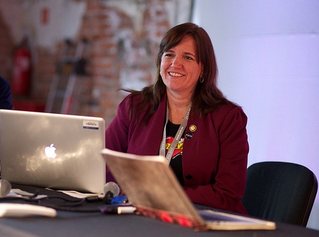Jeanne Holm no Open Goverment Data Camp. Foto de Sebastiaan Ter Burg no Flickr em CC, alguns direitos reservados.