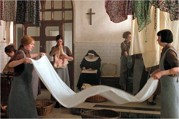 Cena do filme  "Em nome de Deus" (2002)