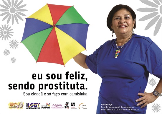 Cartaz feito pela APPS, Fórum LGBT de Pernambuco, Instituto PAPAI, Centro das Mulheres do Cabo e dos Núcleos de Pesquisa do Departamento de Psicologia da UFPE (Gema, LabEshu e Gepcol) em protesto `a decisão do governo brasileiro de censurar e alterar a campanha. Leia a nota divulgada junto com o cartaz.