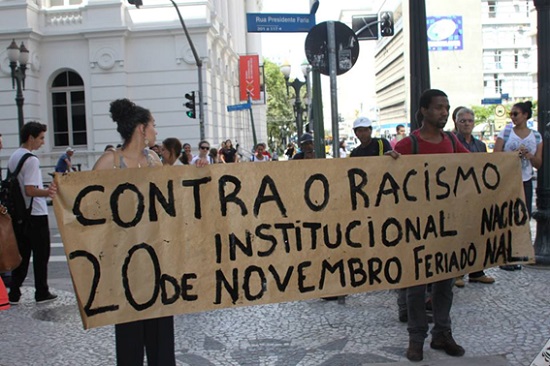 Protesto Dia da Consciência Negra. Foto de Uanilla Piveta/APP-Sindicato (2013).