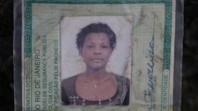 Identidade de Claudia da Silva Ferreira. Foto: Jornal Extra.