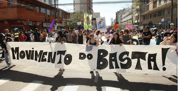 Marcha das Vadias de Curitiba, 2011. Foto de Leandro Taques/UOL.
