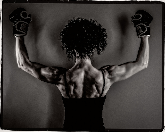 Mulher musculosa. Foto de Rikard Elofsson no Flickr em CC, alguns direitos reservados.