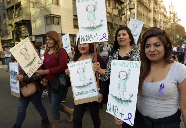 Marcha "Ni Una Menos" em Buenos Aires, Argentina. Foto de Juan Mabromata / Getty Images.