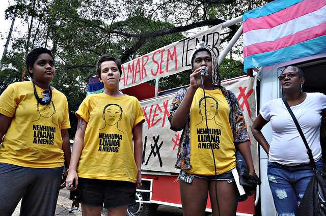 Junho/2016 - II Caminhada de Mulheres Lésbicas, Bissexuais e Transexuais de Campinas. Foto de Robson B. Sampaio no Flickr, alguns direitos reservados. Confira mais álbum.